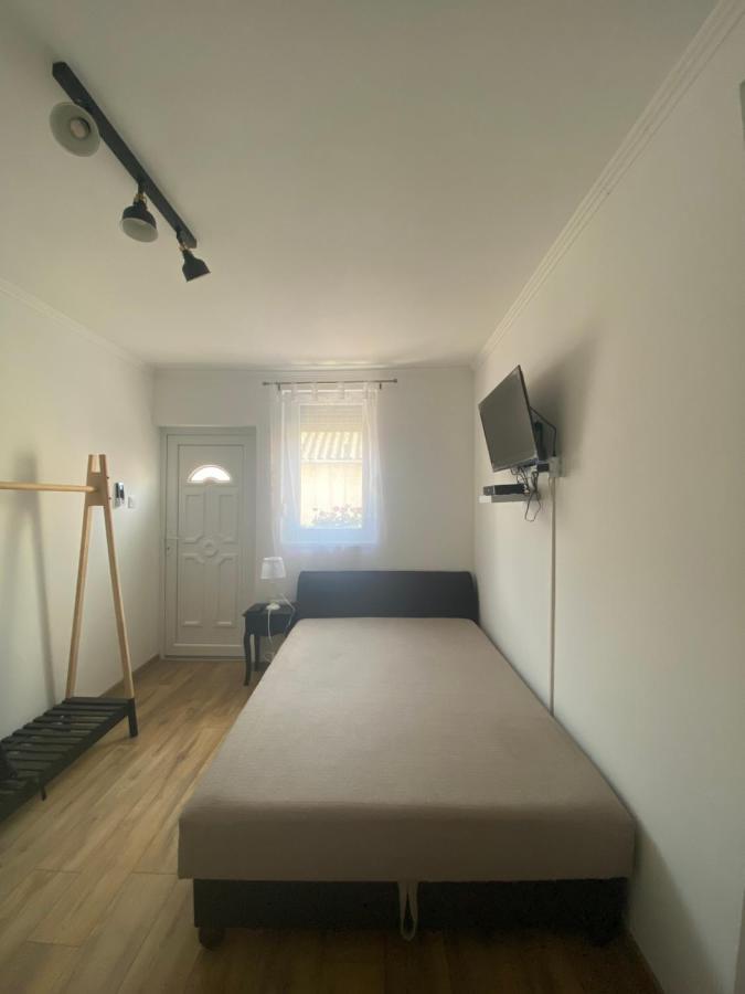 Апартаменты Amira Apartman Хайдусобосло Экстерьер фото